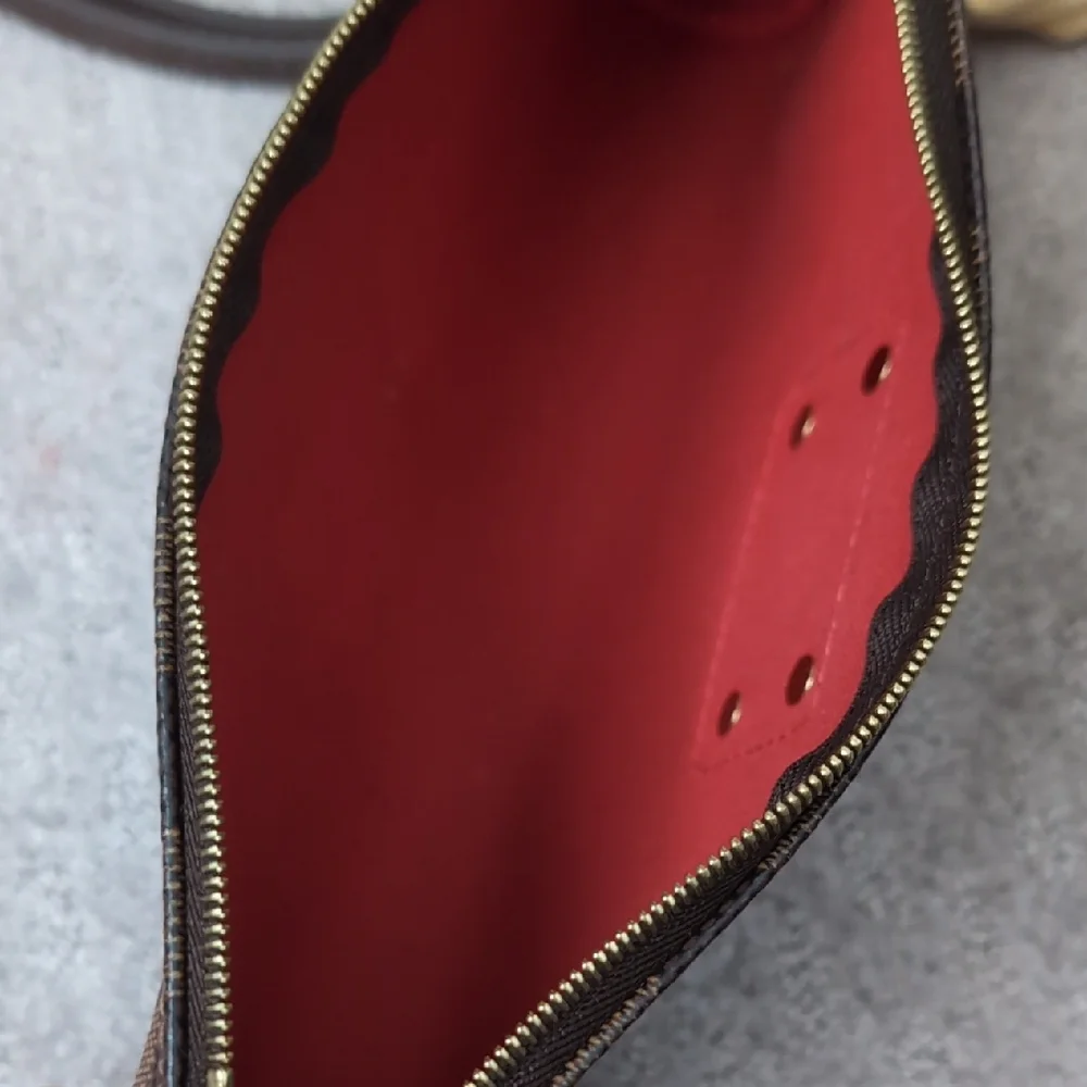 Louis Vuitton Brown Checkered Clutch with Gold Chain - Picture 4 of 16